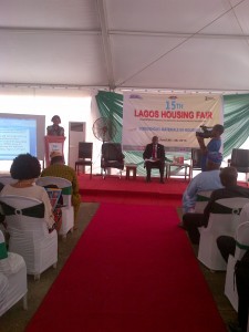Audrey Obiyan, presenting the research statement to urban stakeholders in Lagos